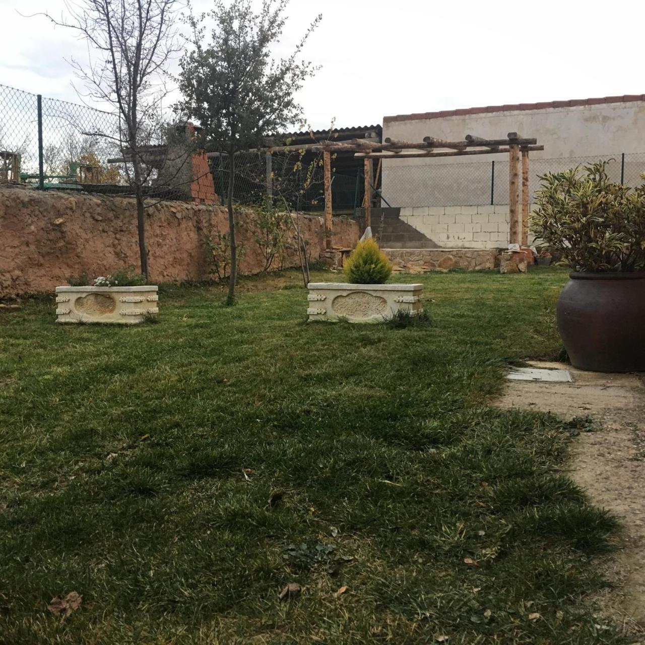 Saldana de Ayllon La Casa Del Cartero Pabloゲストハウス エクステリア 写真