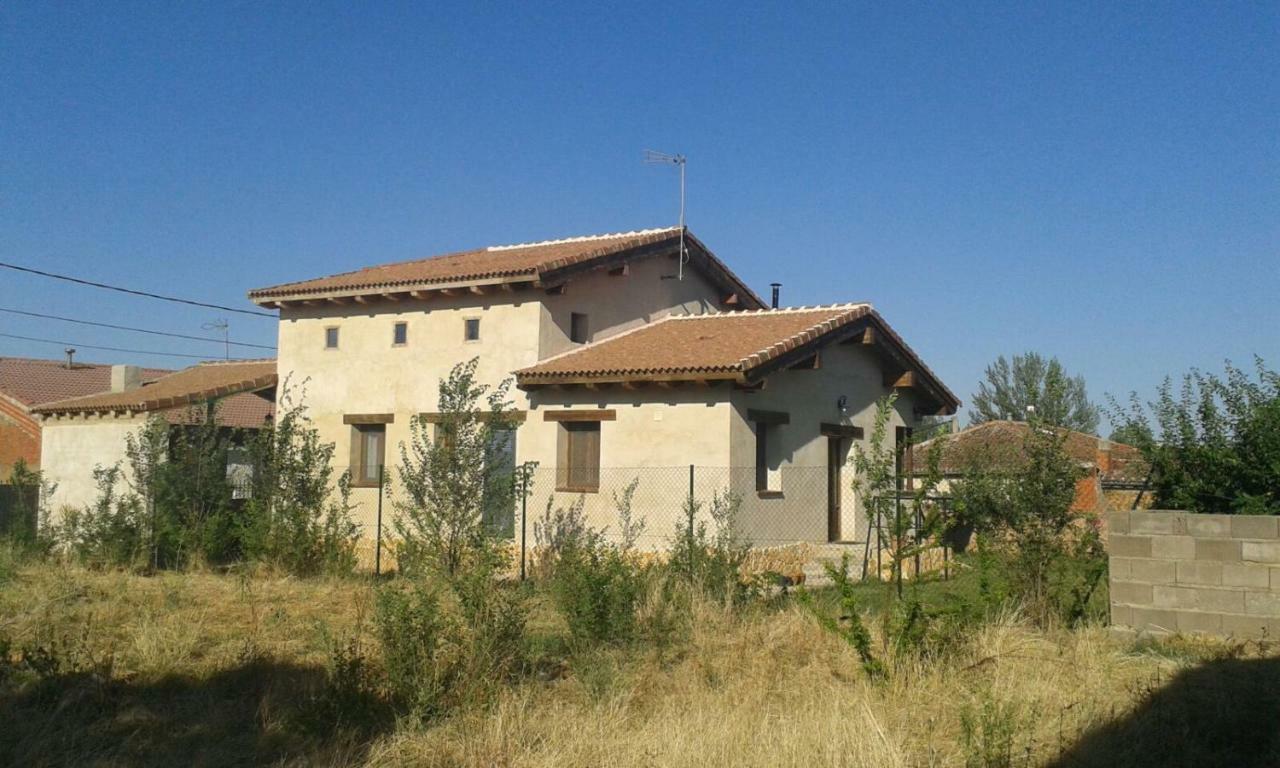 Saldana de Ayllon La Casa Del Cartero Pabloゲストハウス エクステリア 写真
