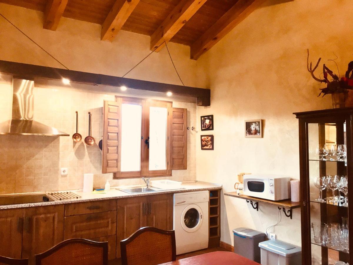 Saldana de Ayllon La Casa Del Cartero Pabloゲストハウス エクステリア 写真