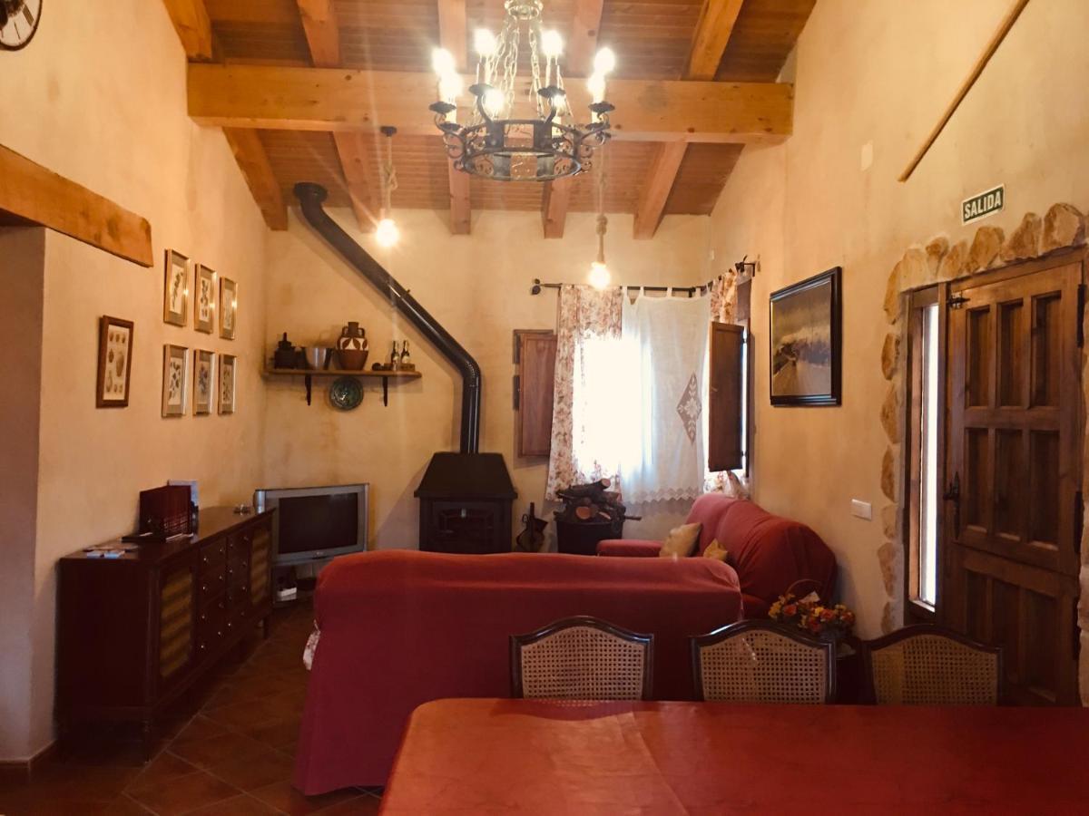 Saldana de Ayllon La Casa Del Cartero Pabloゲストハウス エクステリア 写真