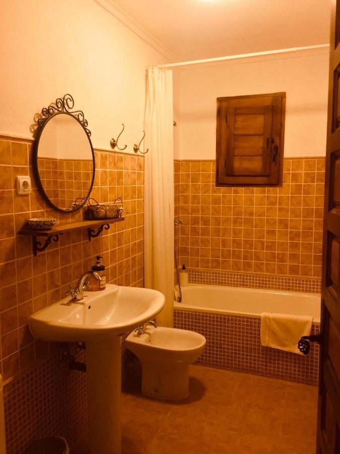 Saldana de Ayllon La Casa Del Cartero Pabloゲストハウス エクステリア 写真